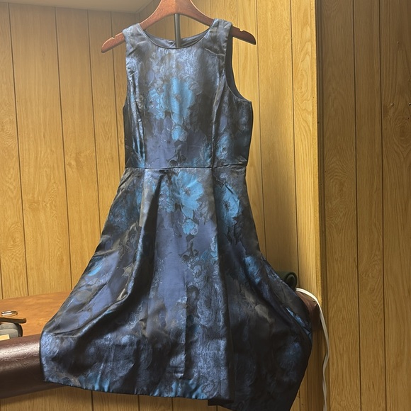 🆕 Sleeveless Cocktail Dress Size 8 w/ matching sparkly belt & pockets - Picture 8 of 8